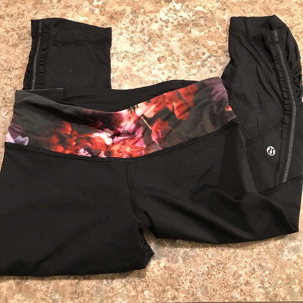 Lululemon crop pant size 4